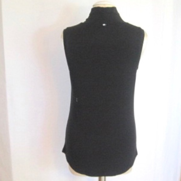 Kit & Ace Sleeveless Turtleneck Top - Picture 3 of 8